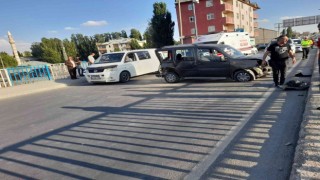 Ağrıda trafik kazası: 2 yaralı