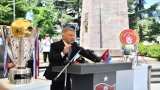 Ahmet Ağaoğlu: “Trabzonsporun tüm başarıların hepsinde alnı ak, başı dik oldu”