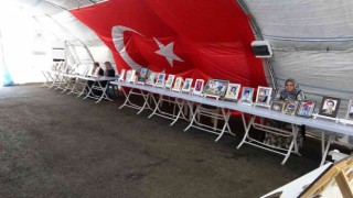 Ailelerin HDP il binası önündeki evlat nöbeti kararlılıkla devam ediyor