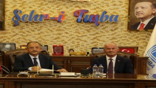 AK Parti Genel Başkan Yardımcısı Özhasekiden Başkan Akmana ziyaret