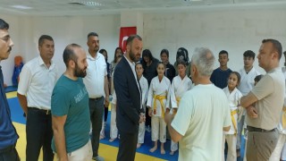 AK Parti Kütahya Merkez İlçe Başkanlığından Kapalı Spor Salonuna ziyaret