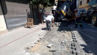 Akdenizde asfalt ve kaldırım çalışmaları sürüyor