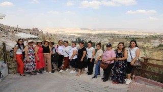Akdenizli kadınlar Kapadokya turuna çıktı