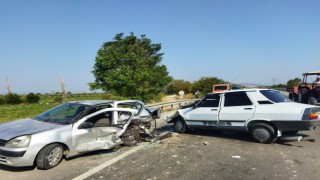 Akhisarda kazaya sebep olan sürücü kaçtı: 2 yaralı