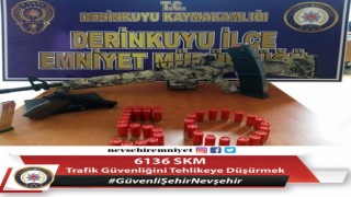 Alkollü sürücünün aracından tabanca ve tüfek çıktı
