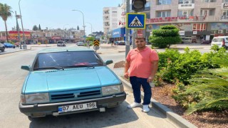 Altın ve para bulamayınca çaldığı otomobili bırakıp kaçtı