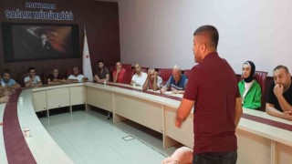 Ambulans şoförlerine ilk yardım eğitimi