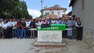 Anne ve bebeği aynı tabutta son yolculuğuna uğurlandı