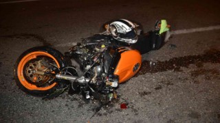 Antalyada motosiklet kaza yapan araçlara çarptı: 1 ağır yaralı