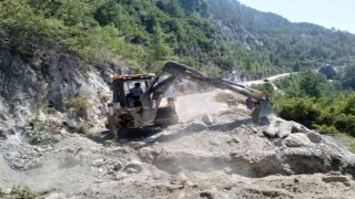 Antalyada yayla yolları ve banklar yenilendi