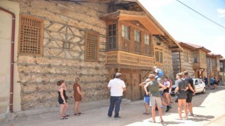 Antalyanın düğmeli evlerine Avrupalı turist ilgisi