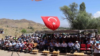 Aşık Sümmani doğduğu köyde düzenlenen şenlikle anıldı
