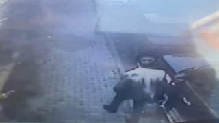 Ataşehirde polis oğul dehşeti: Babasına kurşun yağdırdı