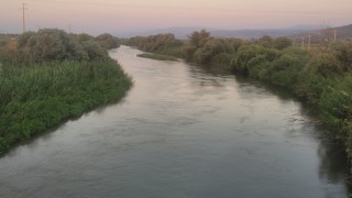 Atıyla birlikte nehre giren genç kayboldu