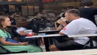 AVMdeki ünlü kahvecide tekme tokat kavga