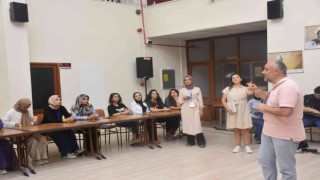 Aydından gelen gençler Afyonkarahisarı keşfetti