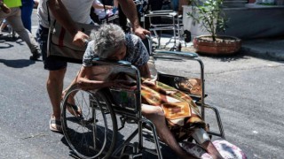 Balıklı Rum Hastanesinde çıkan yangında yaşlı hastalar tahliye edildi
