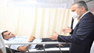 Başkan Aktaş kazada yaralananları ziyaret etti