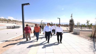 Başkan Altay, Konyanın en büyük millet bahçesinde incelemelerde bulundu