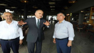 Başkan Özlü, eski bakanları ağırladı