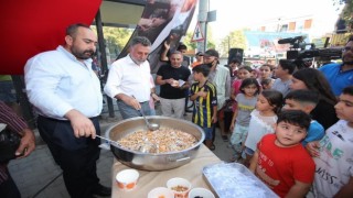 Bayraklı Belediyesinden aşure etkinliği