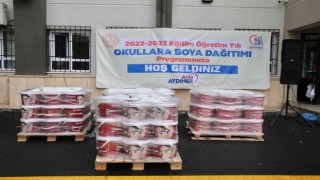Bayrampaşa Belediyesinden okullara boya desteği