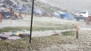 Beyağaça fındık büyüklüğünde dolu yağdı