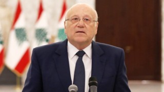 Beyrut Limanındaki silonun sağlam kısımları anıt olacak