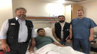 Böbreğinden 2.5 kilo tümör çıkarılan Afganistanlı Türkiyede sağlığına kavuştu
