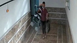 Bu kadar da olmaz dedirten hırsızlık: Kapının önündeki bebek arabası çalındı