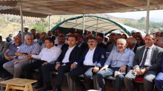 Bursa Yıldırım ilçesi Belediye Başkanı Yılmaz, Sümmani Şenliklerinde hemşerileri ile buluştu
