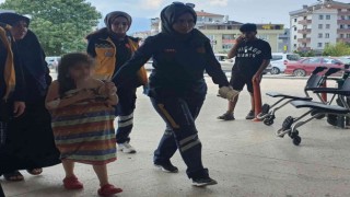 Bursada bahçede yakılan ateşin üzerine düşen çocuk yaralandı