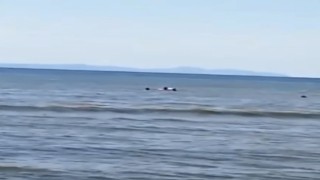 Bursada boğulmak üzere olan kişiyi cankurtaranlar son anda kurtardı