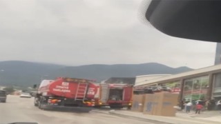 Bursada mobilya dükkanı alev alev yandı