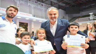 Bursada yaz spor okullarına renkli veda