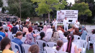 Büyükçekmeceliler Yeşilçam Vokal Grubu ile nostalji yaşadı
