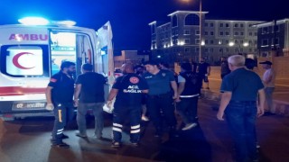 Çalışma yapılan yolda motosiklet devrildi: 2 yaralı