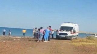 Can simidi ile Van Gölünde sürüklenen çocuğu jandarma kurtardı
