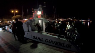 Çanakkale açıklarında 16 düzensiz göçmen kurtarıldı