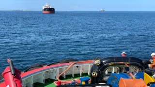Çanakkale Boğazında arızalanan tanker gemisi kurtarıldı
