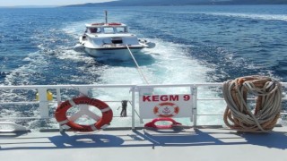 Çanakkale Boğazında arızalanan tekne tersaneye çekildi