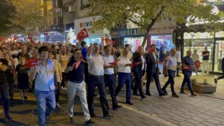 Çaycumada yoğun katılımın olduğu fener alayı yaşandı