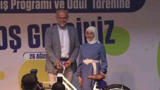 Çekmeköyde, Kuran Kurslarında derece alan öğrencilere bisiklet hediye edildi