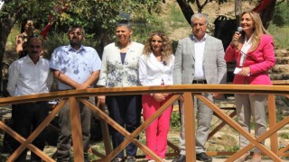 CHP Kadın Kolları Genel Başkanı Nazlıaka Erzincanlılarla buluştu