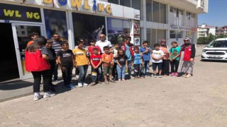Çocuklar bowling ve yüzme havuzunda doyasıya eğlendi