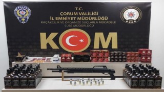 Çorumda ruhsatsız silah, kaçak sigara ve içki operasyonu