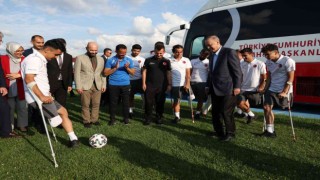 Cumhurbaşkanı Recep Tayyip Erdoğan, Ampute Futbol Takımını ziyaret etti