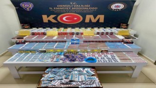 Denizlide binlerce kaçak cinsel içerikli ürün ele geçirildi
