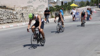 Denizlili 2 sporcu Triatlonda Türkiyeyi temsil edecek