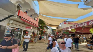 Depremin hissedildiği Bodrumda hayat normal olarak devam ediyor